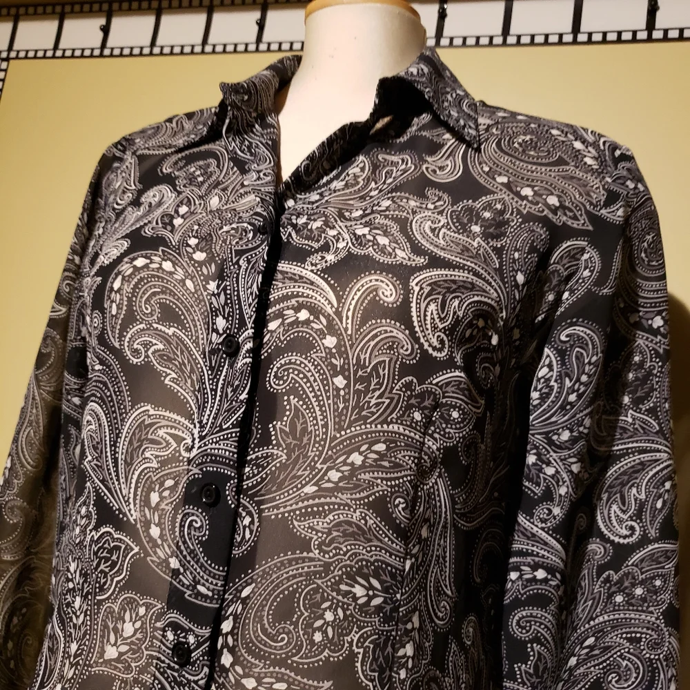 Blouse. - Picture 6 of 6